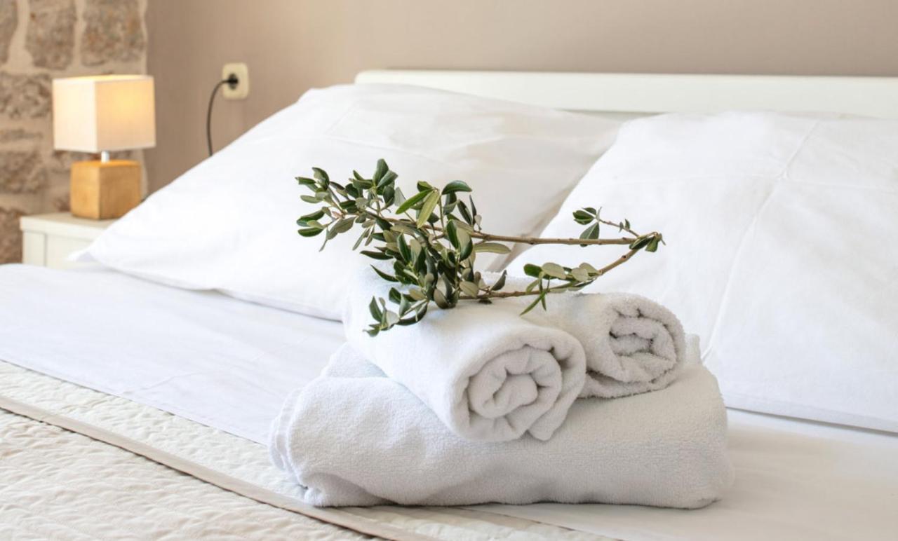 Olife Guesthouse Milna  Dış mekan fotoğraf